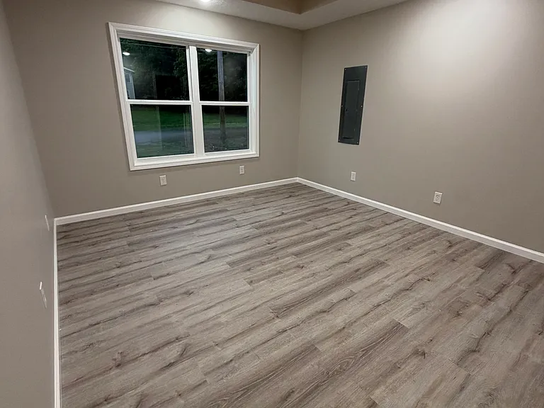 1214 Maple St — Photo 8