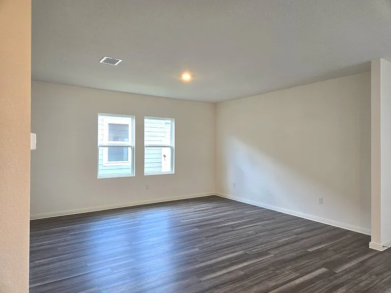 504 McFadin Way — Photo 3
