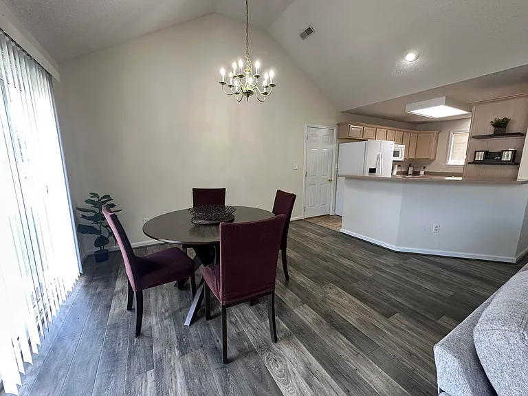 803 Ames Dr — Photo 3