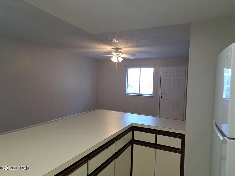4837 S Lakewood Dr — Photo 4
