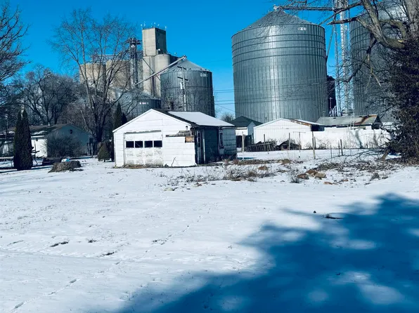 204 W Anderson St #7, Wolcott, IN 47995