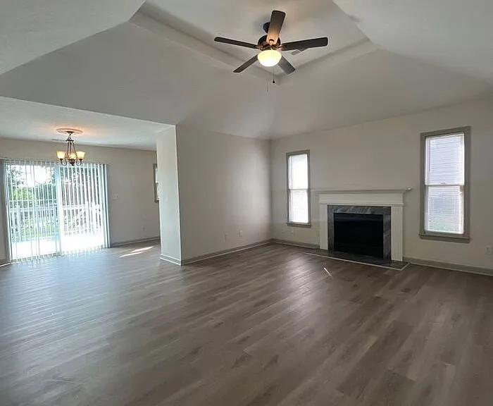 4421 Spring Bay Ct — Photo 2