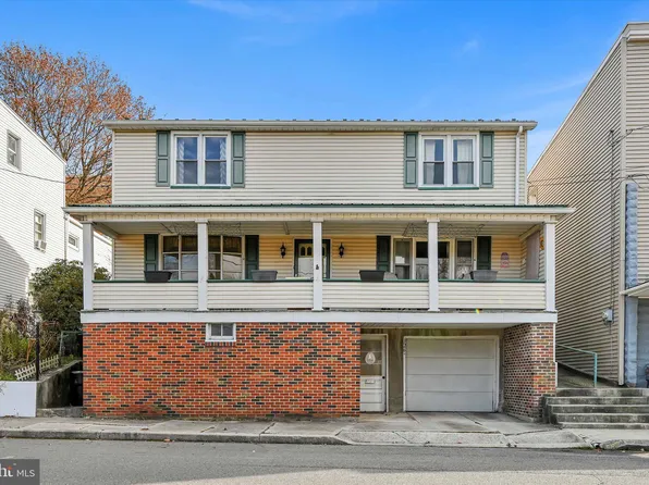 326 E Bacon St, Pottsville, PA 17901