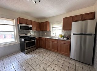 5 Adams St #1B, Somerville, MA 02145