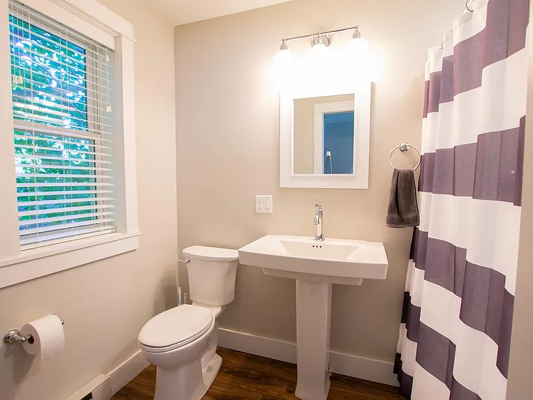 807 Washington St — Photo 11