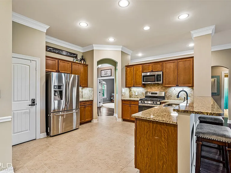 2396 Tallgrass Cir — Photo 7