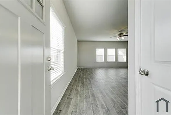5 bed, 2608 sqft, $3,500 — Photo 1