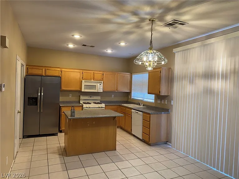 10066 Cambridge Blue Ave — Photo 6