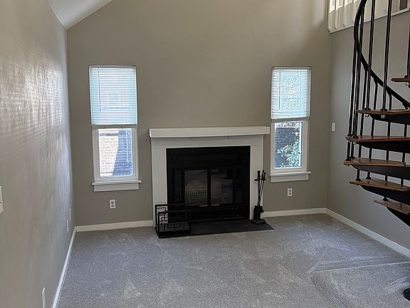 2nd image of 832 Harrington Ave #4
