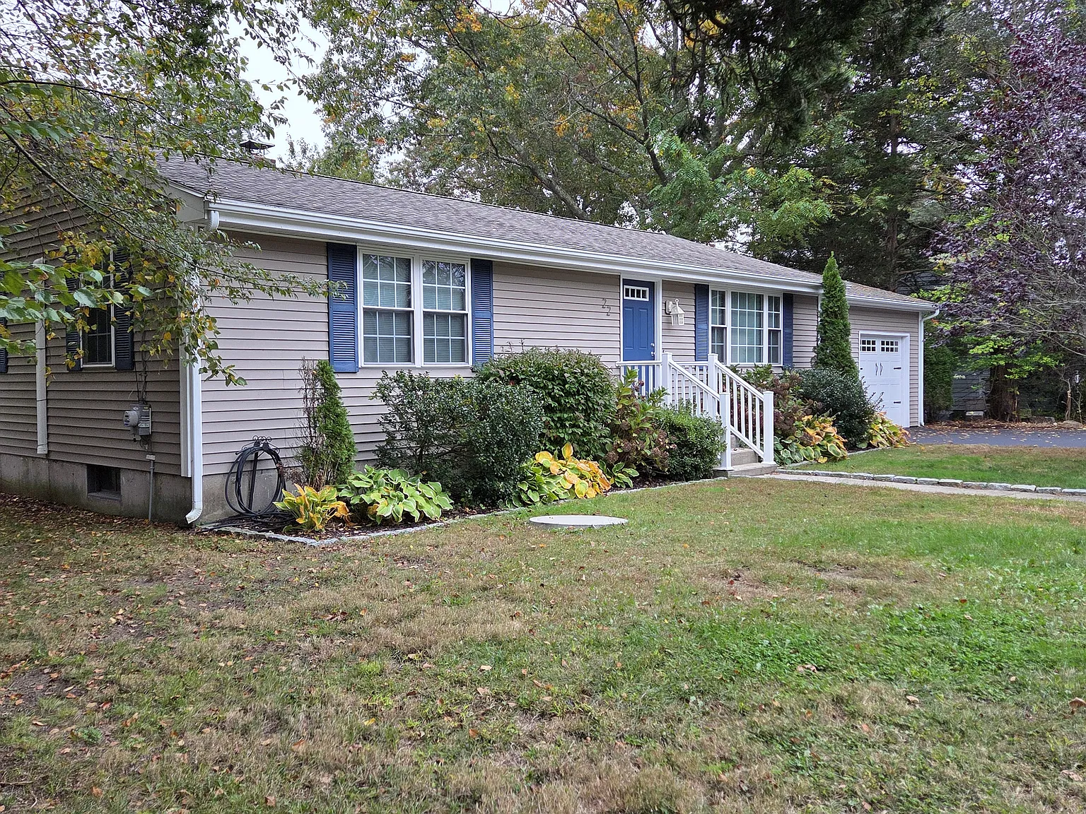 3 bed, 1008 sqft, $2,600 — Photo 2