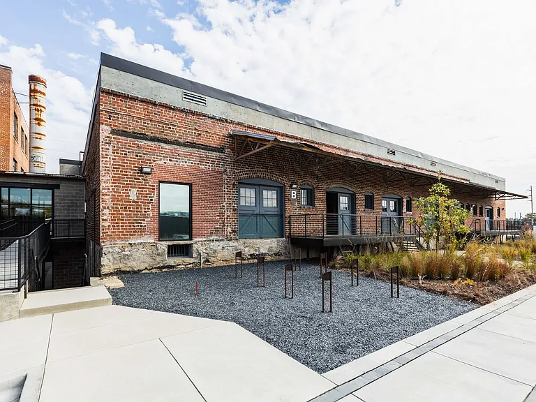 Lofts At Abrams Fixtures — Photo 9