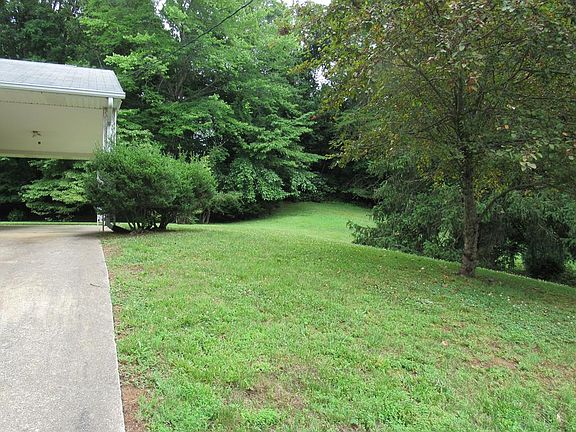 5th image of 300 Murphy Cir