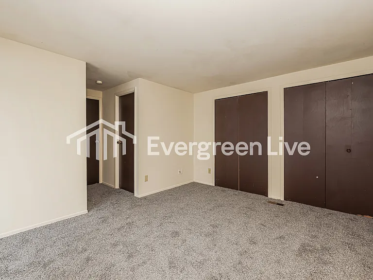 5835 Troy Villa Blvd — Photo 8