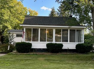 860 Harding St NW, Grand Rapids, MI 49544