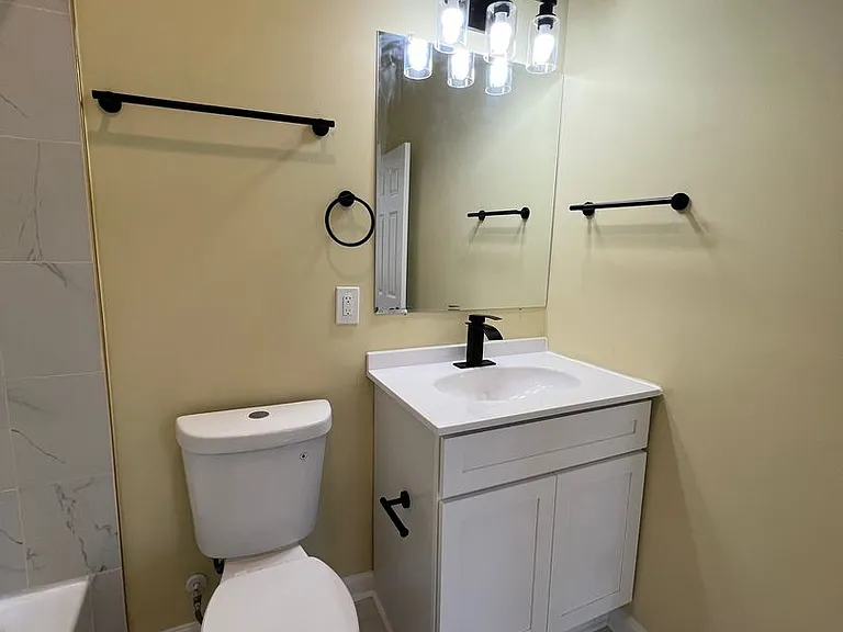 1725 Druid Hill Ave — Photo 19