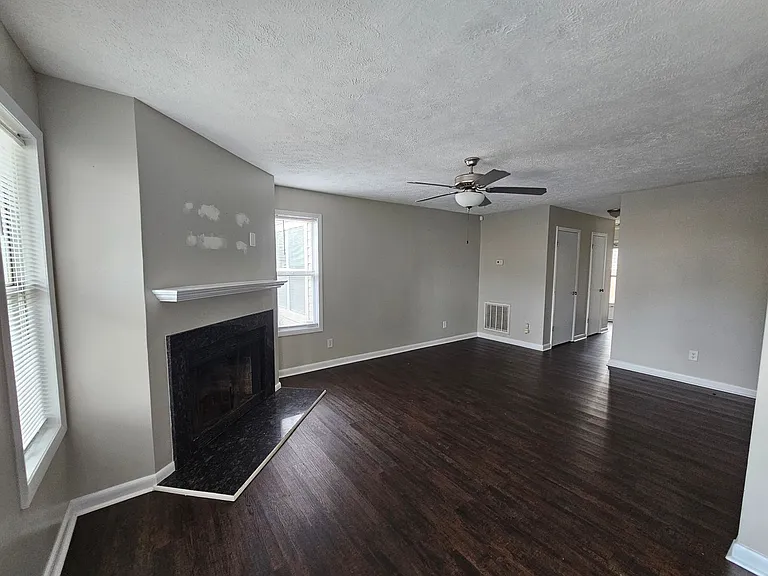 698 Bartons Landing Pl #3 — Photo 5