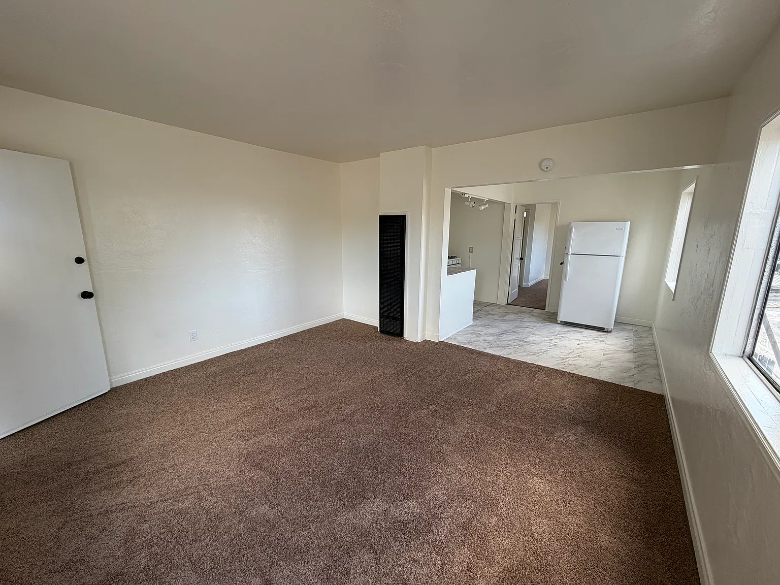 1 bed, 600 sqft, $1,800 — Photo 2