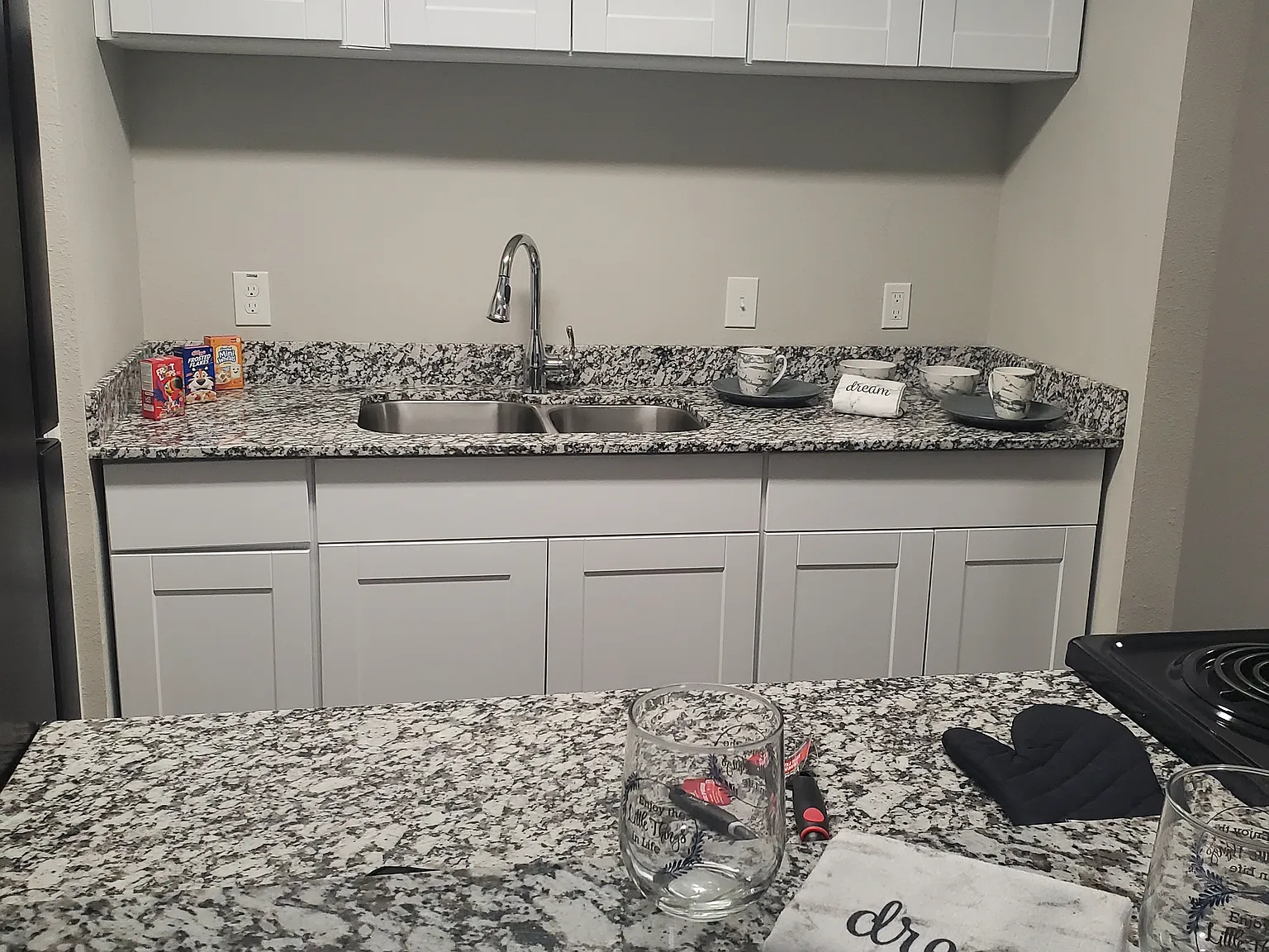 El Milagro Apartments — Photo 2