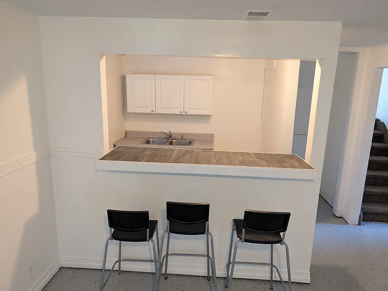 4705 Topeka Ct — Photo 15