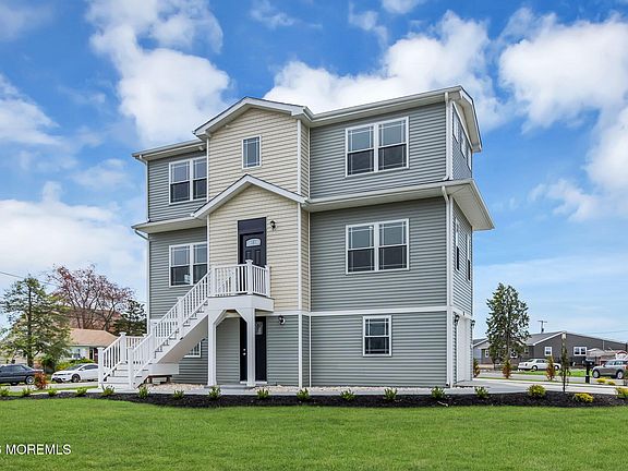 2nd image of 58 Cove Road