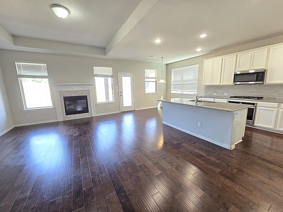 3rd image of 2009 Rosebury Ln
