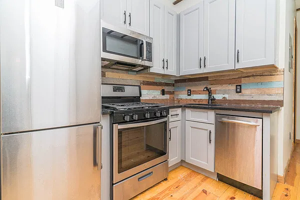 Kitchen, photo 1