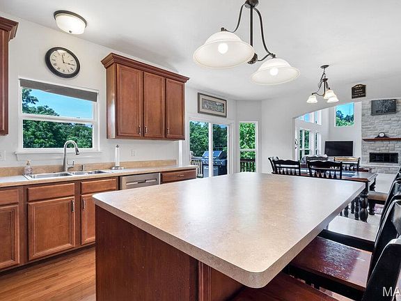 4th image of 2305 Northeaster Ct