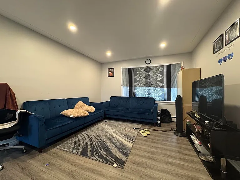 274 Ottawa St S #B — Photo 4