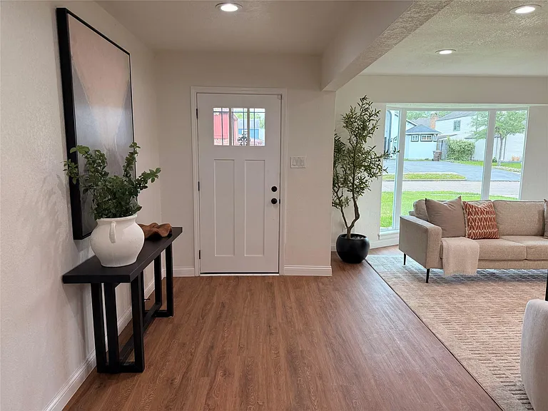 3303 Freshmeadows Dr — Photo 7
