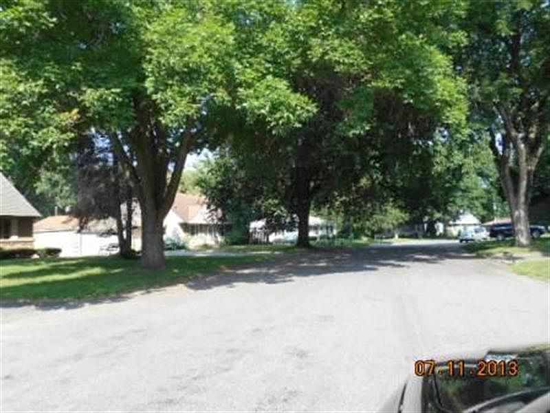 2nd image of 8324 Vincent Ave S