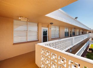 4915 Bay St NE APT 331, Saint Petersburg, FL 33703