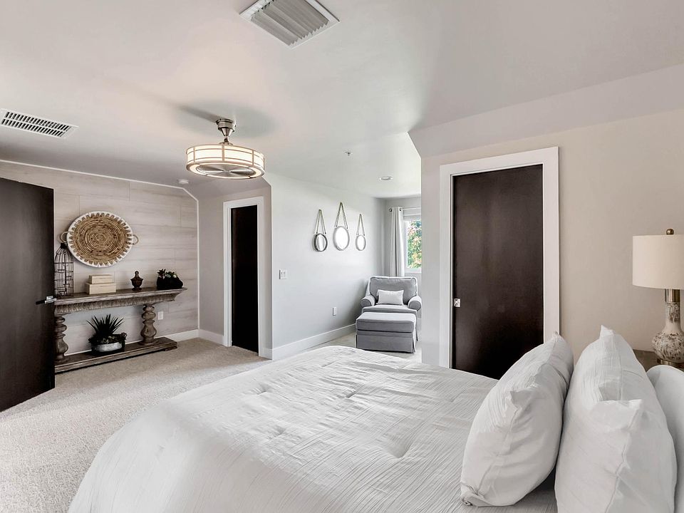 1st image of 428 W Swoope Ave #428