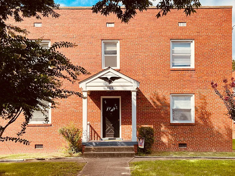 3532 Floyd Avenue — Photo 4