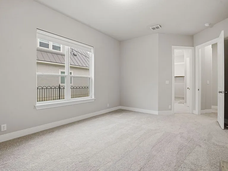 24710 Faraday — Photo 13