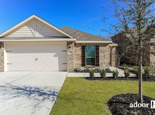 940 1st St, Sanger, TX 76266