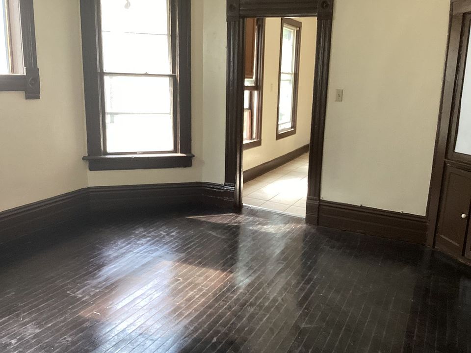 1st image of 229-231 N 36th St