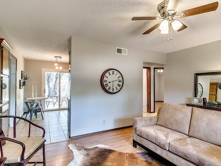 722 S Meadow Ln — Photo 12