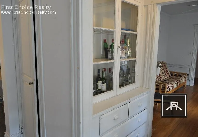 96 Strathmore Rd #4 — Photo 5