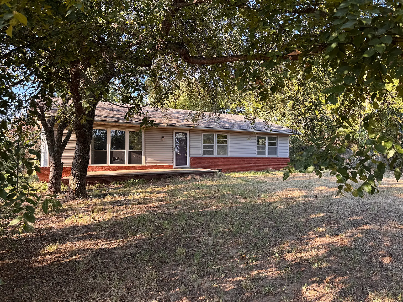 3 bed, 1269 sqft, $1,400 — Photo 2