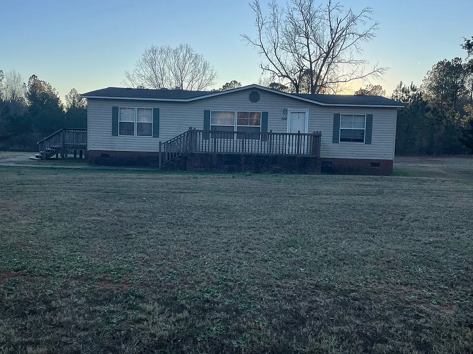 102 Buxton Ct