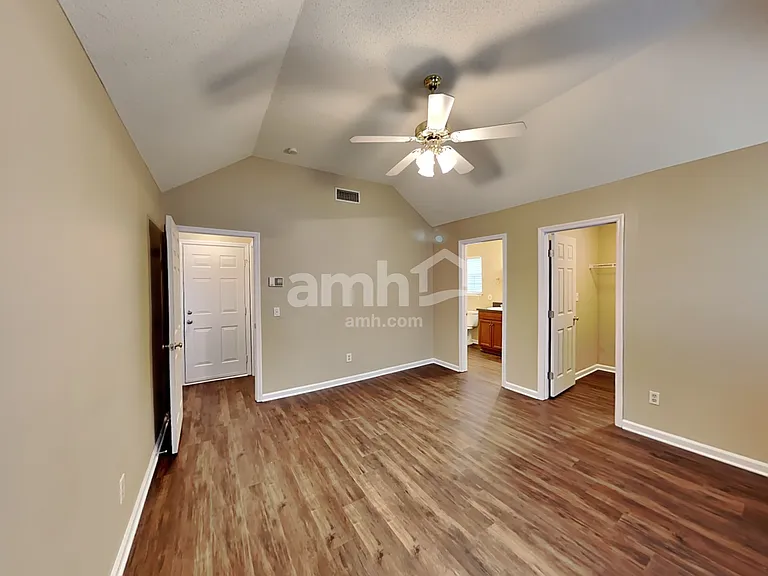 2027 Waterford Dr — Photo 11