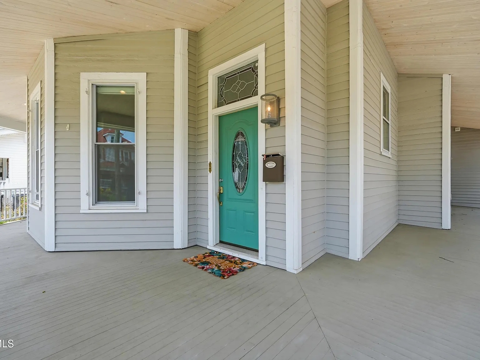 4 bed, 2.5 bath, 2711 sqft, $2,500 — Photo 4
