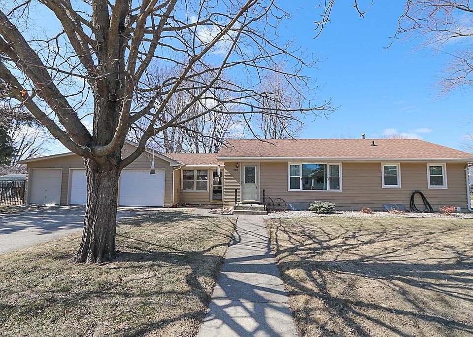 1st image of 730 Elm Ct