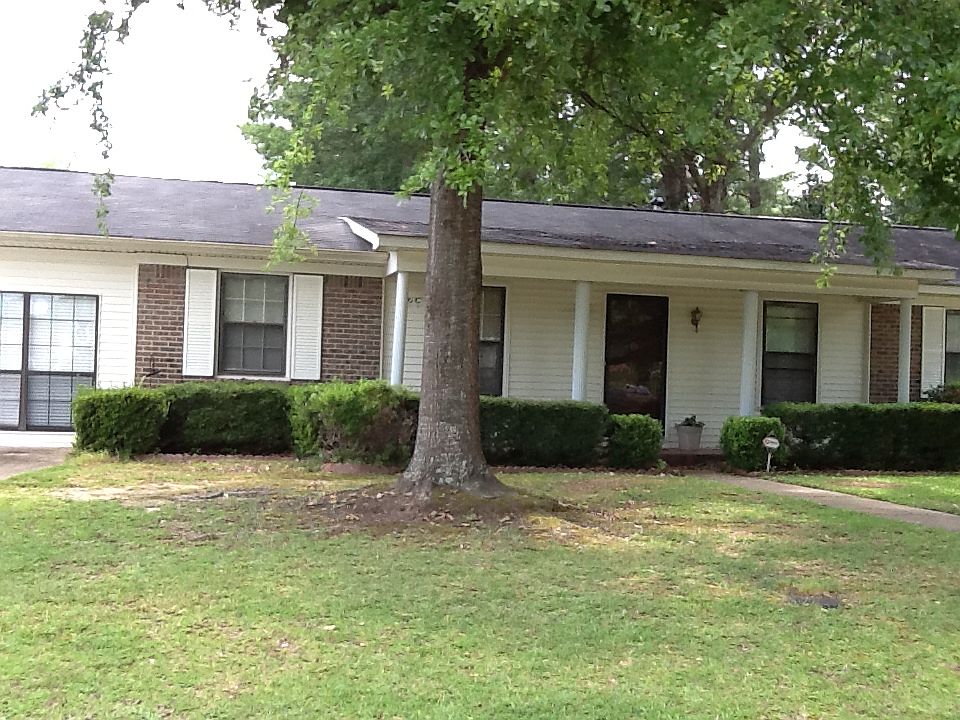 1st image of 107 Brookside Dr