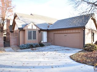 5614 SW Hawick Ln, Topeka, KS 66614