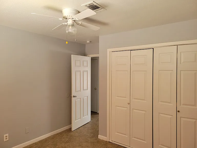 525 Laurel St #18 — Photo 5