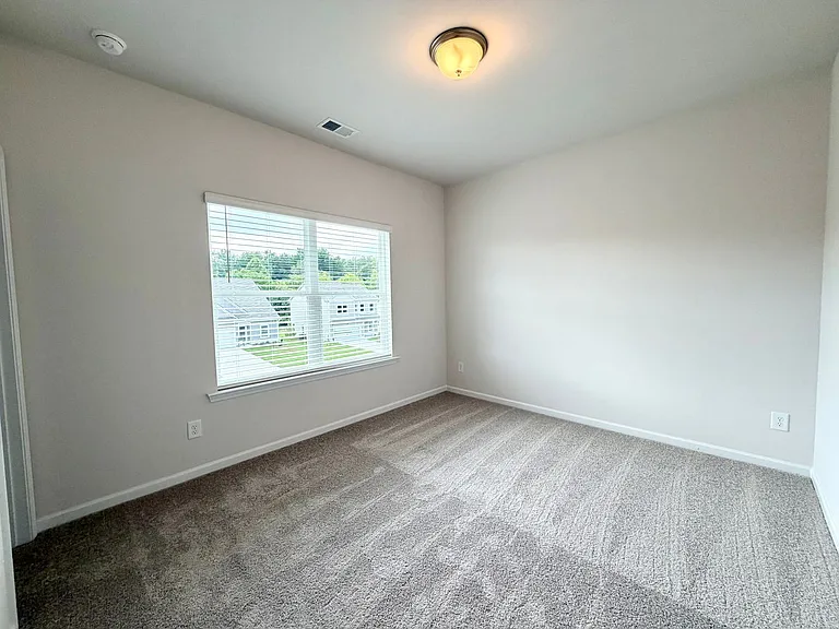 100 Rory Dr — Photo 10