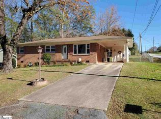 100 Pinewood Dr, Greer, SC 29651