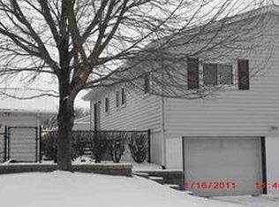 110 Barberry Ln, Bayview Garde, IL