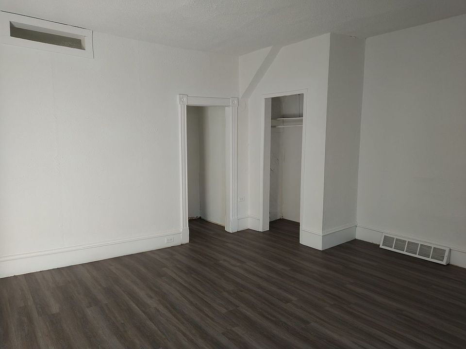 Building Photo 3